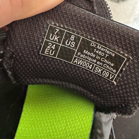 Girls 8C Dr. Martens Boots - Picture 6 of 6